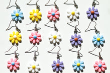 Load image into Gallery viewer, daisy flower earrings
