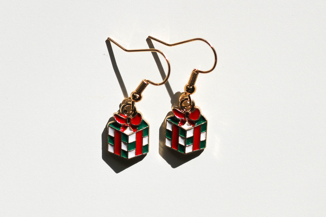 holiday gift christmas present earrings fishhook