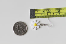 Load image into Gallery viewer, daisy flower earrings size
